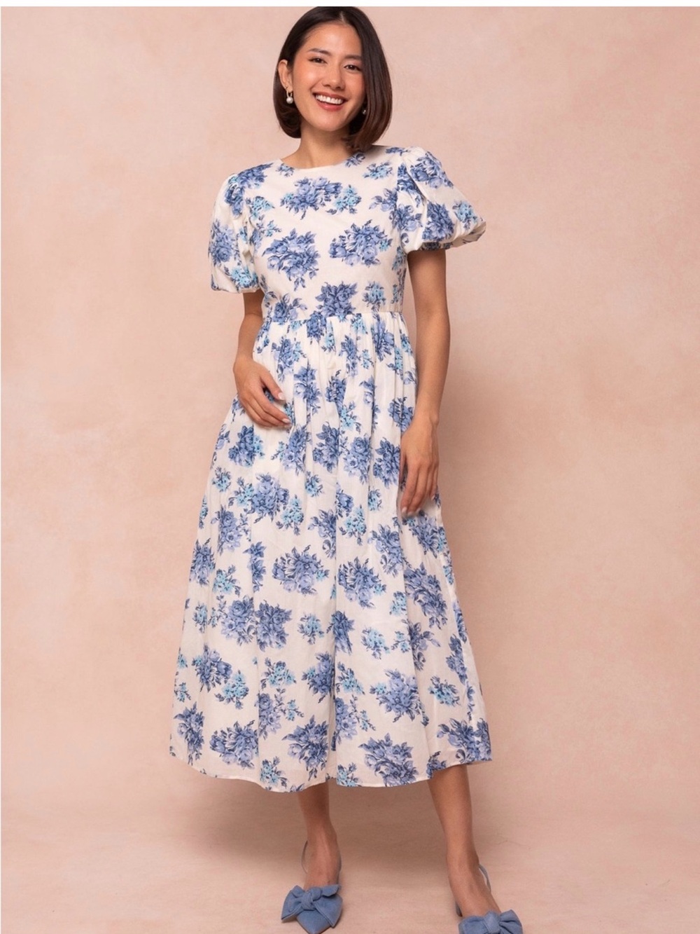 Ivy City Co Odette Dress Blue White  Floral Size 8 Pockets Midi Puff Sleeve